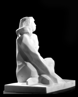 Donna con l'uccello - scultura in marmo
